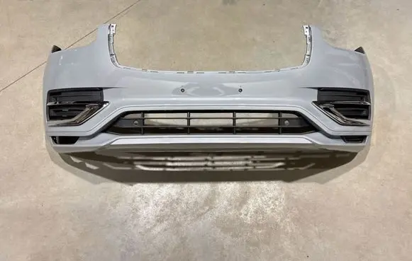 Volvo XC90 Front bumper 31690641