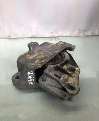 Mercedes-Benz GLA H247 Gearbox mount A2472406000