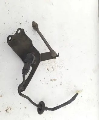 Mitsubishi Eclipse Cross Headlight/headlamp level sensor