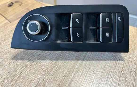 Alfa Romeo Giulia Wing mirror switch 1561255390