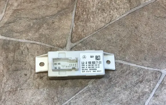 Mercedes-Benz C W204 Light module LCM A1669007101