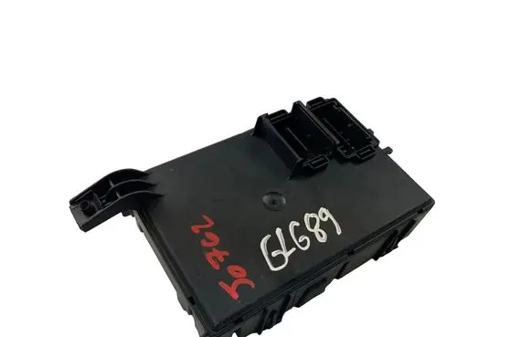 Opel Corsa D Fuse module 13382214
