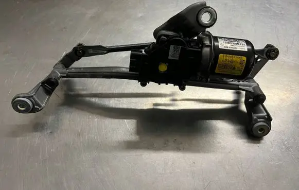 Smart ForFour II W453 Front wiper linkage and motor