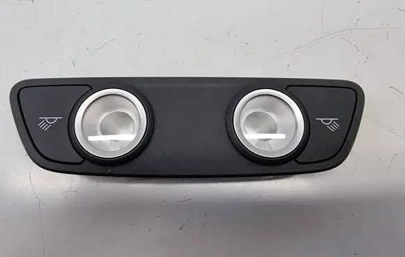 Audi Q7 4M Rear seat light 4M0947111 8W0947111