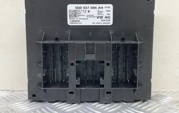 Volkswagen Golf Sportsvan Comfort/convenience module 5Q0937086AH