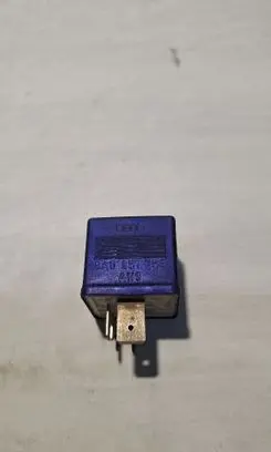 Volkswagen Golf IV Other relay 8A0951253