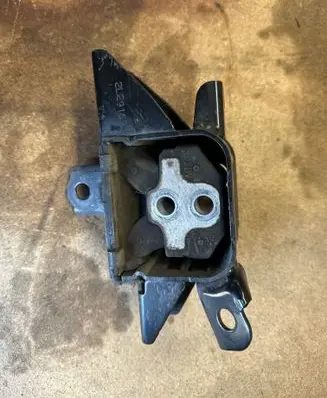 KIA Niro Engine mount bracket 