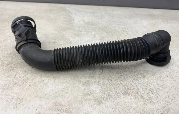 Breather/breather pipe/hose