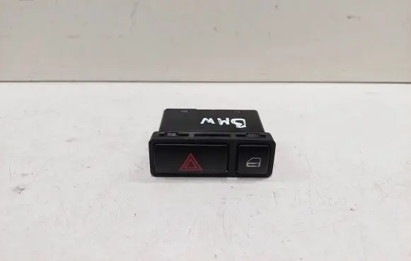 BMW 3 E46 Hazard light switch 61318368920 8368920