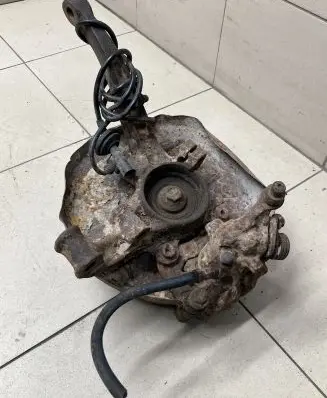 Audi Coupe Rear wheel hub spindle/knuckle 