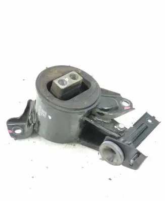 KIA Optima Engine mount bracket