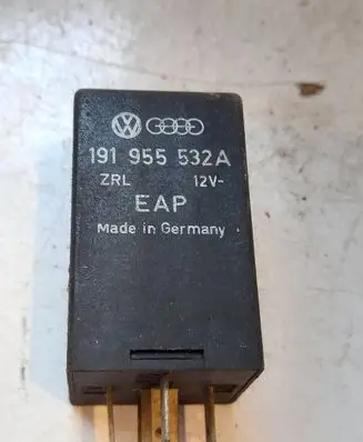 Volkswagen PASSAT B3 Other relay 191955532A