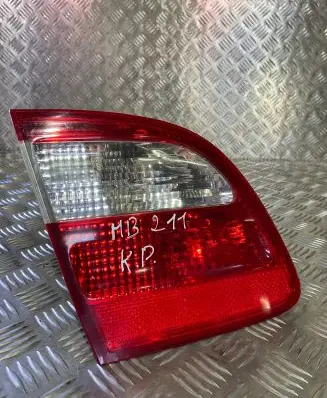 Mercedes-Benz E W211 Tailgate rear/tail lights A2118201364