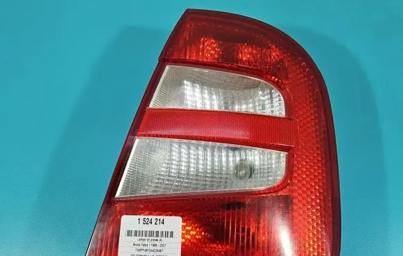 Skoda Fabia Mk1 (6Y) Rear/tail lights 6Y6945096B IMPRK1524214
