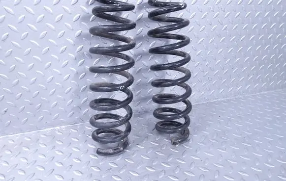 BMW 1 E81 E87 Rear coil spring 6767336