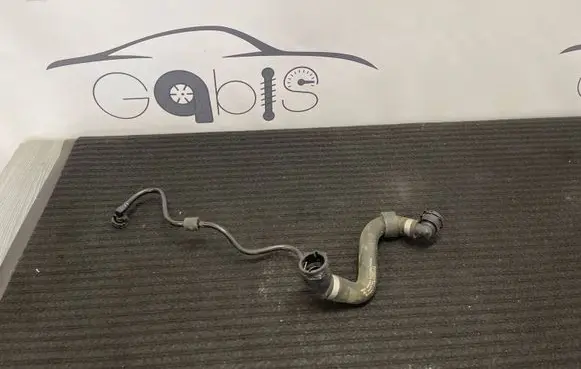 Mercedes-Benz GLC X253 C253 Engine coolant pipe/hose A2535012600