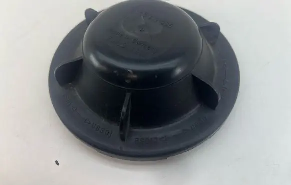 Volkswagen Golf V Headlight/headlamp dust cover 1305219065