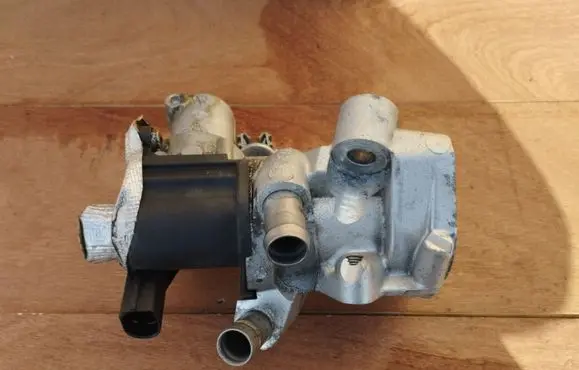 Infiniti EX EGR valve H8200939136
