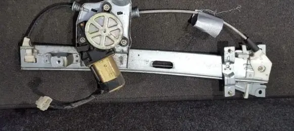 Mazda Xedos 6 Sliding door window regulator with motor