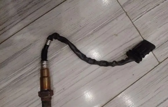 Peugeot 208 I Lambda probe sensor 9810666880