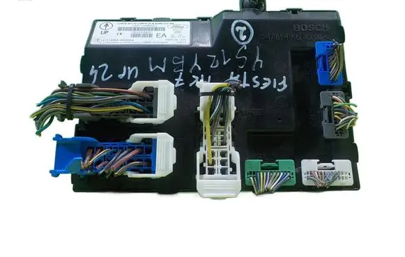 Ford Fiesta Fuse box set CA6T15K600EA BEZPIECZNIKOW