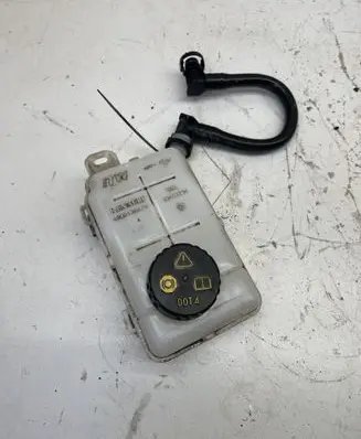 Brake fluid reservoir