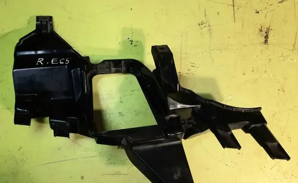 BMW 7 E65 E66 Headlight/headlamp mounting bracket 161698 63117162090