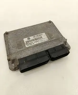 Volkswagen Polo IV 9N3 Engine control unit/module 03E906033R P4422402