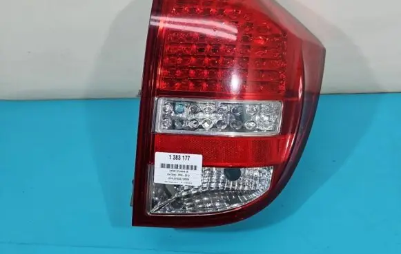 KIA Ceed Rear/tail lights 92402-1H3 IMPRK1383177