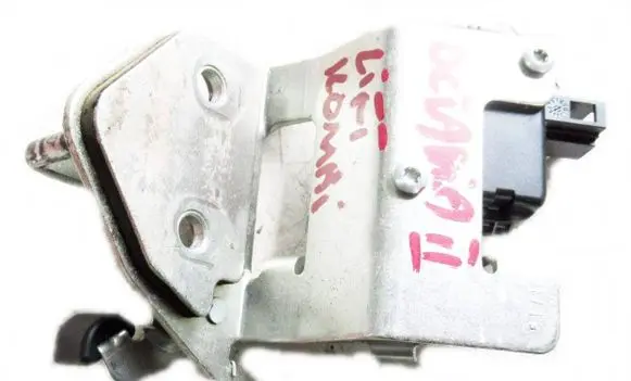 Skoda Octavia Mk2 (1Z) Tailgate/trunk/boot lock/catch/latch 1Z9827511C BN3CZ