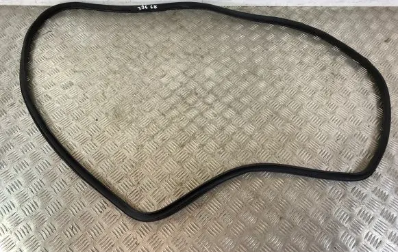 KIA Sorento Rear door rubber seal (on body) 