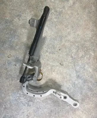 BMW 5 G30 G31 Tailgate/trunk/boot hinge 7390414