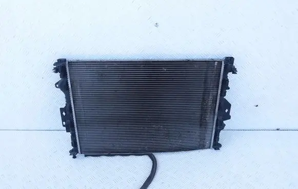 Ford Focus Coolant radiator 6G918005AD