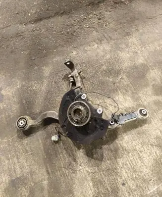 Mercedes-Benz GLC X253 C253 Front wheel hub spindle knuckle