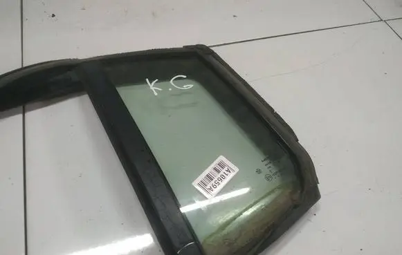 Chrysler Sebring (JS) Rear vent window glass AS2