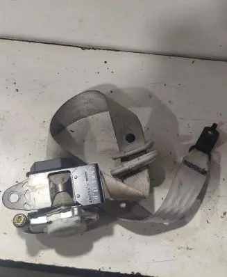 Nissan Leaf I (ZE0) Front seatbelt 6190775 056221 1000078