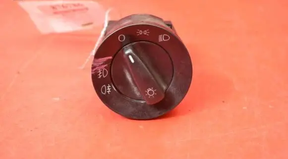 Volkswagen Polo II 86C 2F Light switch 1C0941531A