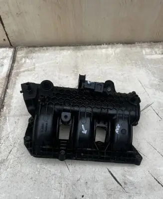 Peugeot 308 Intake manifold 9802101480