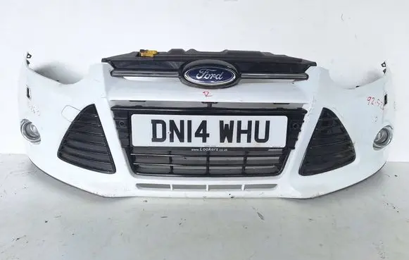 Ford Focus Front bumper BM5117757A