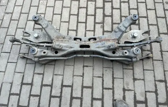 Opel Vectra C Rear subframe 