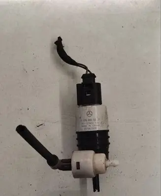 BMW X1 F48 F49 Windscreen/windshield washer pump A0998660021