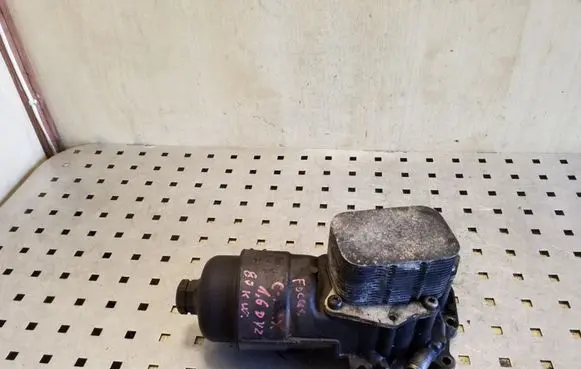 Ford C-MAX I Oil filter mounting bracket