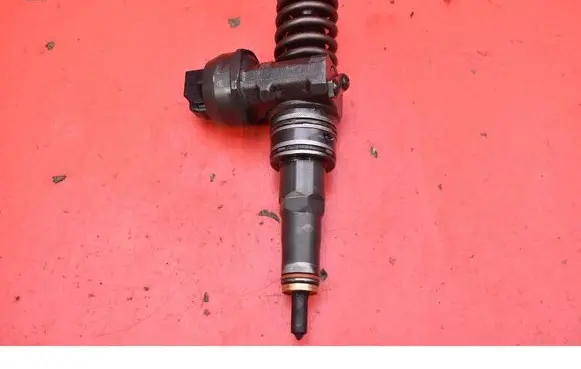 Audi A4 S4 B6 8E 8H Fuel injector 038130073BA