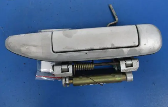 Nissan Primera Rear door exterior handle