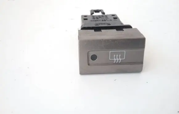Nissan X-Trail T30 Windscreen/window heater switch NILES06016