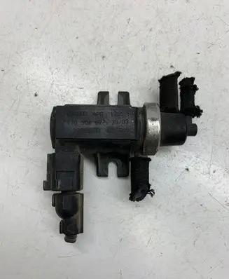 Volkswagen Touareg I Turbo solenoid valve 1J0906627 72290320