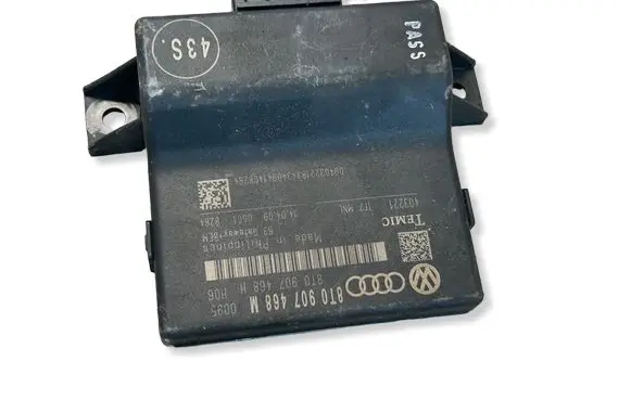 Audi A5 8T 8F Gateway control module 8T0907468M 403221