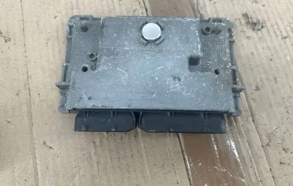 Volkswagen Polo V 6R Engine control unit/module 03E906019M 03E906019B 5WA11002