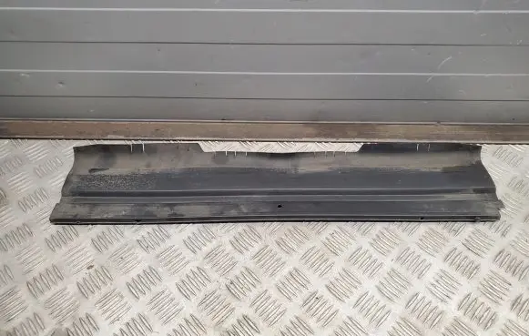 Dodge Durango III Intercooler air guide/duct channel