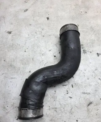 Intercooler hose/pipe